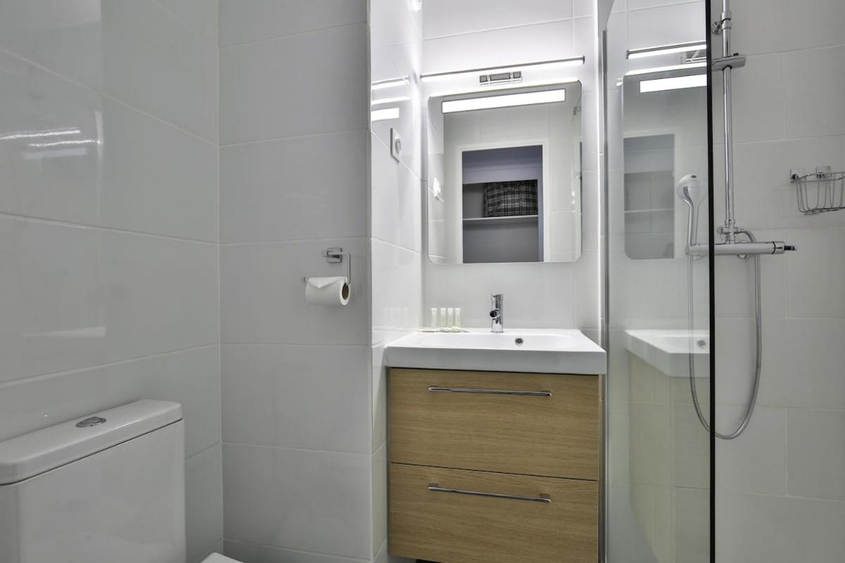 Superbe 2 Piece Tout Confort , Piscine /Ac/Parking Villa Villefranche-sur-Mer Exterior foto